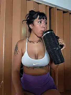 Snapshot of Zulema_cba chatting on 19, 11, 2025 Zulema cba online show from 19, 11, 2025