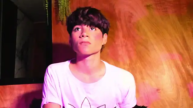 Leo Glow online show from 16, 2, 2026