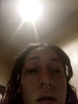 Snapshot of ivi_n4 chatting on 19, 11, 2025 ivi n4 online show from 19, 11, 2025