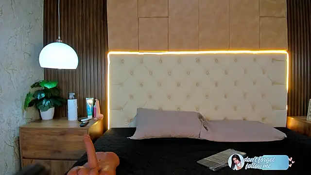 Camiila rosse online show from 15, 1, 2026