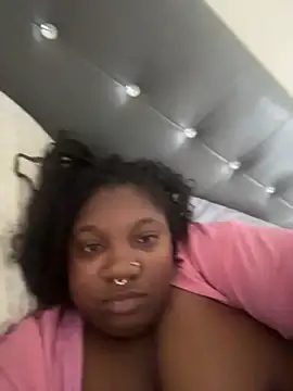 Snapshot of onlyymisha chatting on 2, 11, 2025 onlyymisha online show from 2, 11, 2025