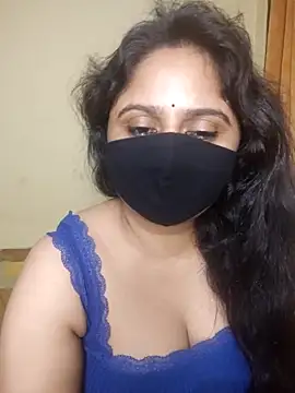 Snapshot of mouni499 chatting on 18, 6, 2026 mouni499 online show from 18, 6, 2026
