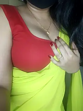 Snapshot of mouni499 chatting on 19, 7, 2026 mouni499 online show from 19, 7, 2026