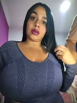 Snapshot of AngelsCouple- chatting on 4, 6, 2026 AngelsCouple- online show from 4, 6, 2026