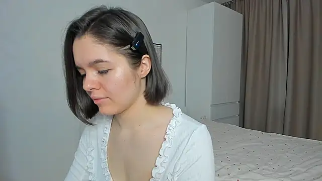 Snapshot of Xo_Laura chatting on 3, 2, 2026 Xo Laura online show from 3, 2, 2026