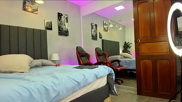 kendra london online show from 4, 3, 2026