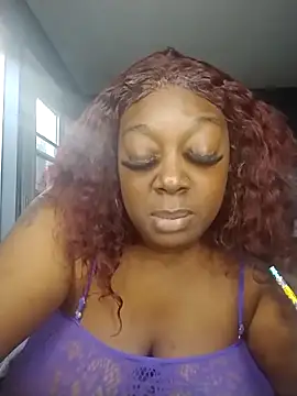 Snapshot of BiancaClarkson chatting on 8, 11, 2025 BiancaClarkson online show from 8, 11, 2025