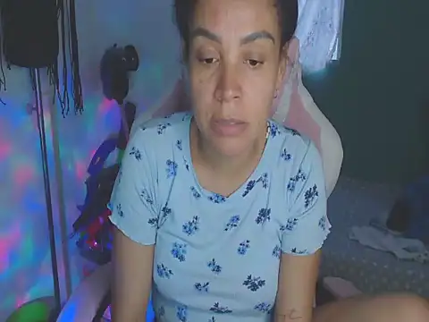 shayna cute online show from 19, 7, 2026