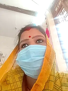 Snapshot of Simmy_queen chatting on 10, 11, 2025 Simmy queen online show from 10, 11, 2025