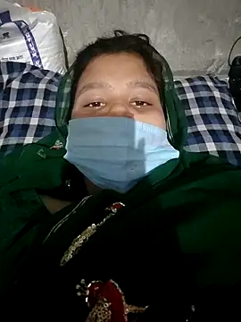 Snapshot of Simmy_queen chatting on 2, 12, 2025 Simmy queen online show from 2, 12, 2025