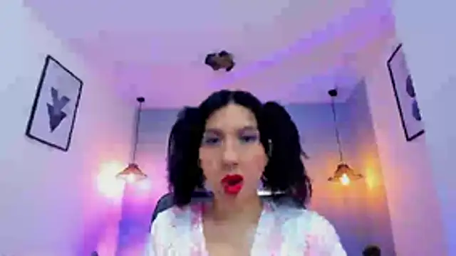 zoe-moreau online show from 7, 4, 2026