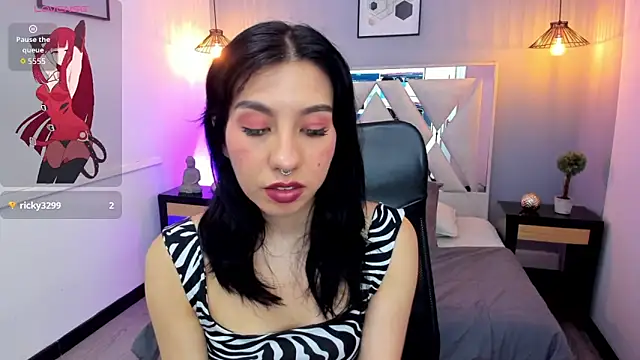 zoe-moreau online show from 17, 4, 2026