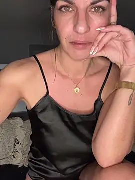 Snapshot of AsphericSquawk chatting on 28, 11, 2025 AsphericSquawk online show from 28, 11, 2025