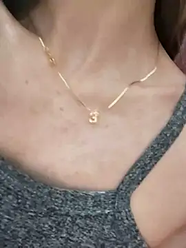 Snapshot of Melzinhasweet chatting on 24, 11, 2025 Melzinhasweet online show from 24, 11, 2025