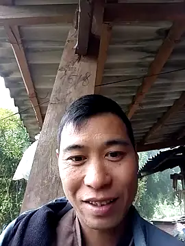 Snapshot of Kevin-n chatting on 3, 11, 2025 Kevin-n online show from 3, 11, 2025