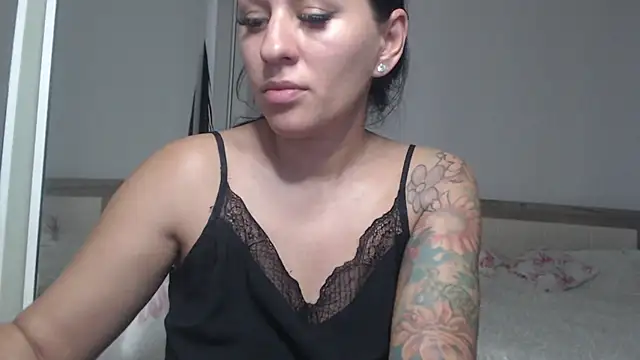 Snapshot of RachelVegass chatting on 5, 11, 2025 RachelVegass online show from 5, 11, 2025