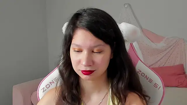 SaraDenars online show from 24, 11, 2025