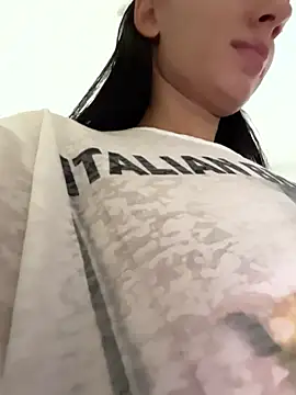 VickyM99 online show from 4, 12, 2025