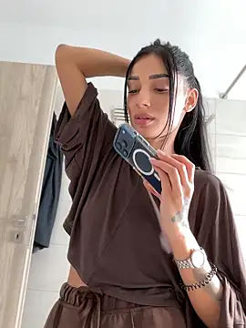 Snapshot of VickyM99 chatting on 23, 4, 2026 VickyM99 online show from 23, 4, 2026