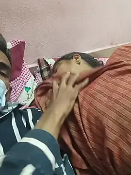 Lailamajnu1996 online show from 2, 3, 2026