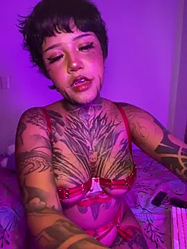 Snapshot of kymmkitty_star chatting on 5, 11, 2025 kymmkitty star online show from 5, 11, 2025