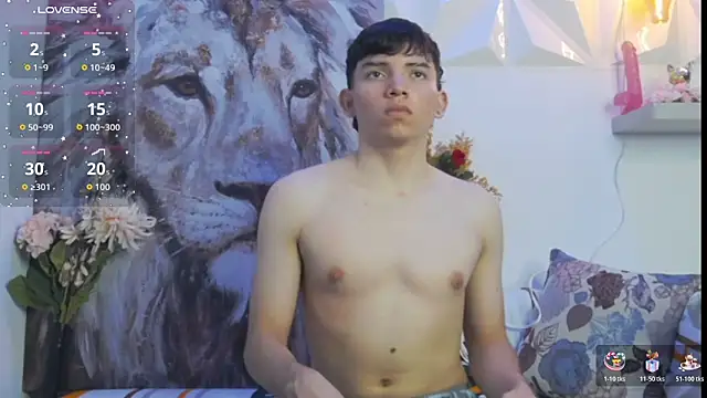 Snapshot of Oliver_paris chatting on 5, 11, 2025 Oliver paris online show from 5, 11, 2025