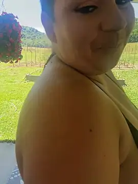 Snapshot of thickfarmtwat chatting on 4, 6, 2026 thickfarmtwat online show from 4, 6, 2026