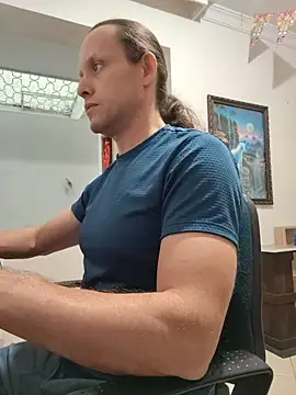 Snapshot of The_Masseur_Boy chatting on 23, 5, 2026 The Masseur Boy online show from 23, 5, 2026