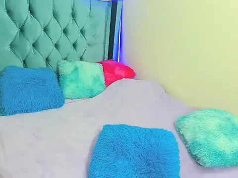 Aurora sky9 online show from 18, 12, 2025