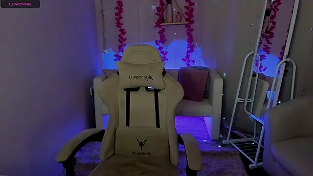 Snapshot of Hanako_Rey chatting on 28, 11, 2025 Hanako Rey online show from 28, 11, 2025