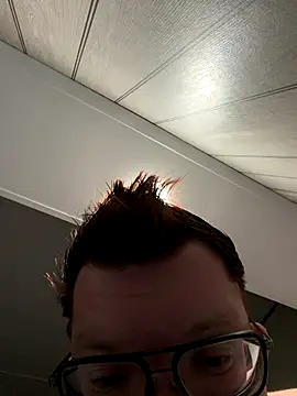 Snapshot of Mr-Red1997 chatting on 5, 11, 2025 Mr-Red1997 online show from 5, 11, 2025