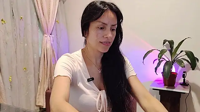 Snapshot of Bella_Exhibition chatting on 21, 2, 2026 Bella Exhibition online show from 21, 2, 2026