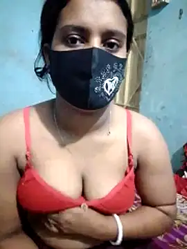 Snapshot of Hot8g chatting on 12, 11, 2025 Hot8g online show from 12, 11, 2025