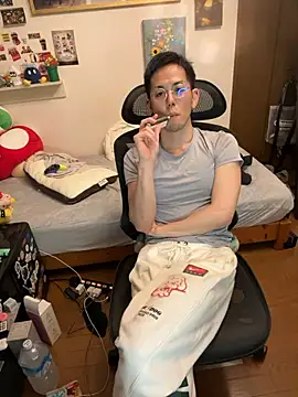 Snapshot of ippei0001 chatting on 8, 11, 2025 ippei0001 online show from 8, 11, 2025