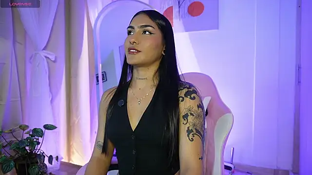 Snapshot of Nikita_luan chatting on 8, 8, 2026 Nikita luan online show from 8, 8, 2026