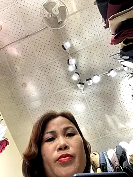 Snapshot of Liliy2x chatting on 4, 11, 2025 Liliy2x online show from 4, 11, 2025