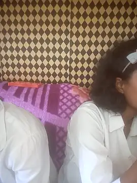 Freakingromance online show from 8, 4, 2026