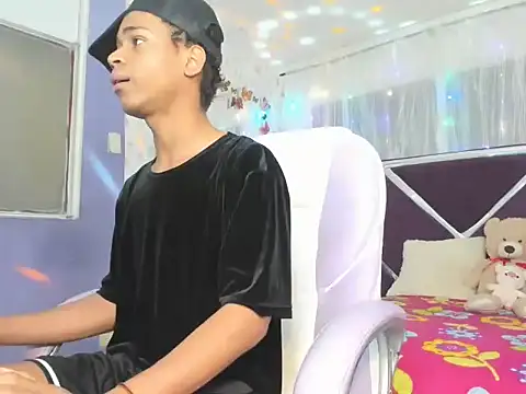 Santy bigcock 01 online show from 15, 1, 2026