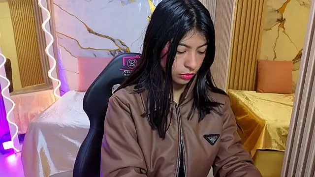 Snapshot of Sandyy_tay chatting on 5, 7, 2026 Sandyy tay online show from 5, 7, 2026