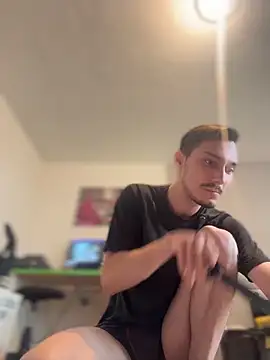 mihneaxxx online show from 21, 4, 2026