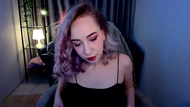 IsabelleBliz online show from 10, 11, 2025