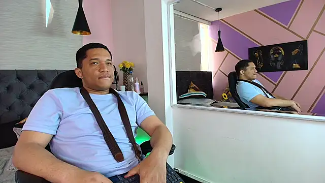 Kai santos  online show from 8, 11, 2025