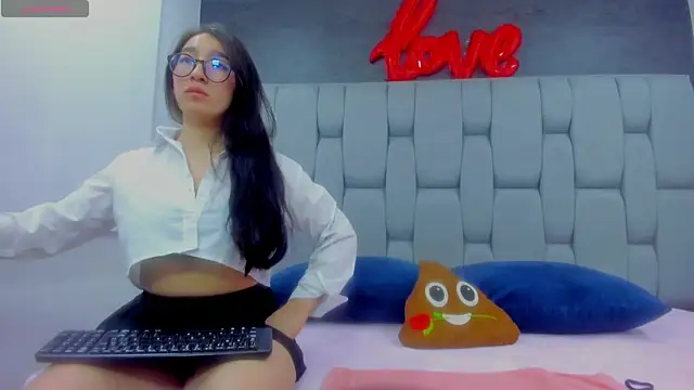 Mia Horney online show from 29, 11, 2025