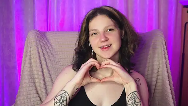 LatinaHuguenin online show from 18, 3, 2026