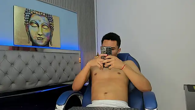Snapshot of Liams18 chatting on 22, 5, 2026 Liams18 online show from 22, 5, 2026