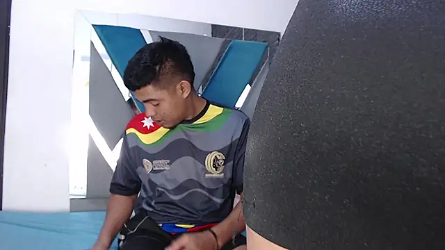 Snapshot of Naty_And_Maxx chatting on 18, 12, 2025 Naty And Maxx online show from 18, 12, 2025