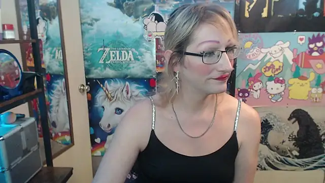 Snapshot of Savanah_Banana_ chatting on 8, 11, 2025 Savanah Banana online show from 8, 11, 2025