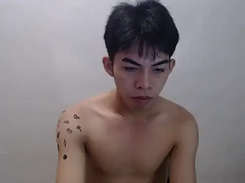 Urhotsilverboy online show from 24, 4, 2026