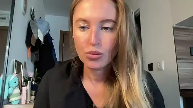 Snapshot of Ameli8 chatting on 6, 11, 2025 Ameli8 online show from 6, 11, 2025