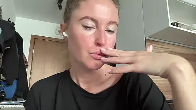 Ameli8 online show from 9, 11, 2025